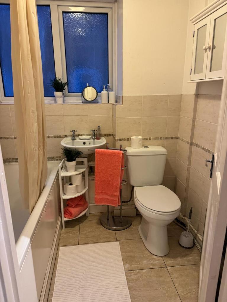 El Met Global Apartment Erith Экстерьер фото